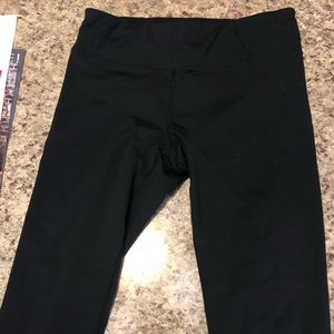 Lucy running capris- size medium